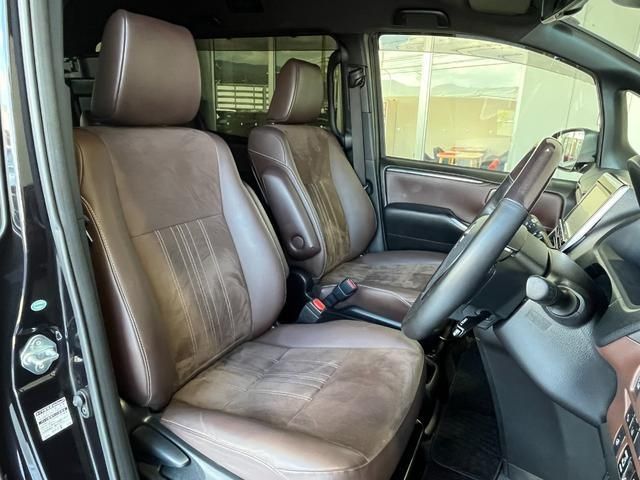 Toyota ESQUIRE 2017-11 180420-13