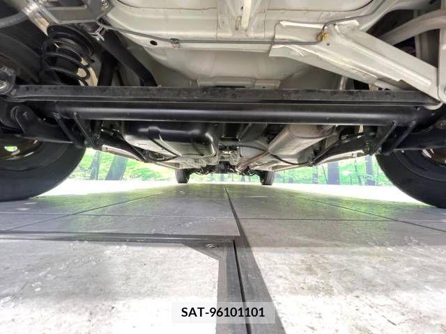 Mitsubishi EK WAGON 2010-02 377637-18