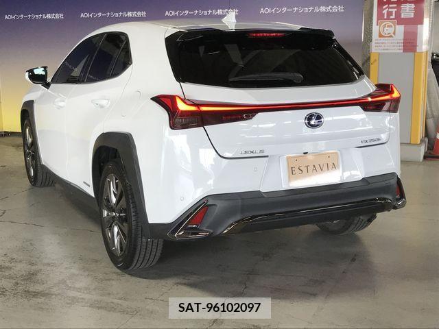 Lexus UX 2019-06 275932-8