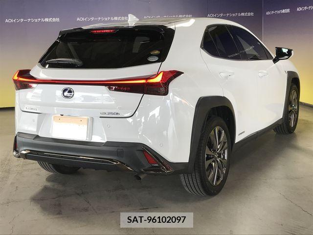 Lexus UX 2019-06 275932-7