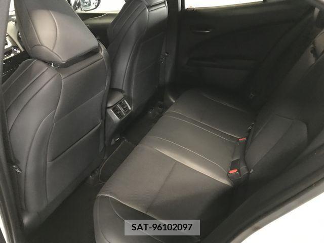 Lexus UX 2019-06 275932-11