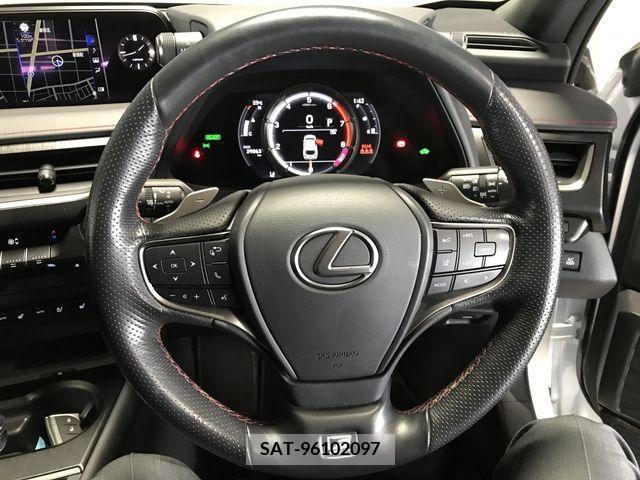 Lexus UX 2019-06 275932-13