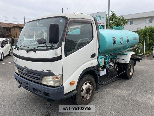 Hino DUTRO 2010-01 383886-1
