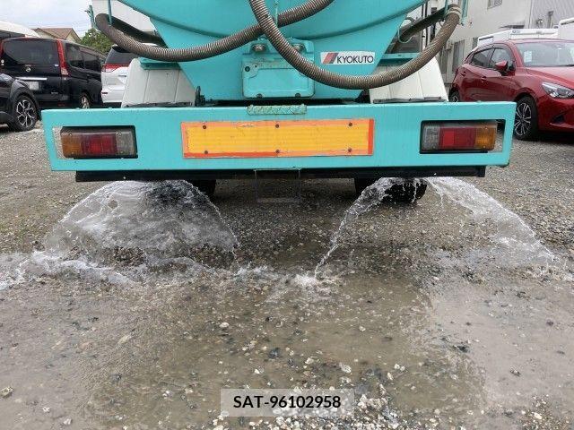 Hino DUTRO 2010-01 383886-8