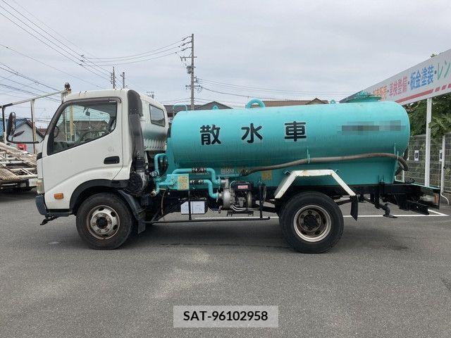 Hino DUTRO 2010-01 383886-5