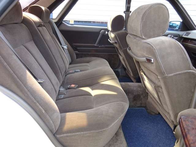 Nissan GLORIA HARDTOP 1989-10 8248-11