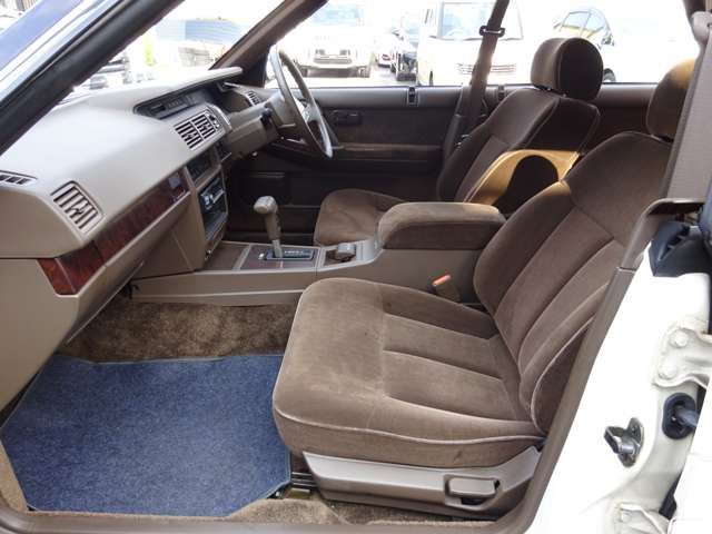 Nissan GLORIA HARDTOP 1989-10 8248-10
