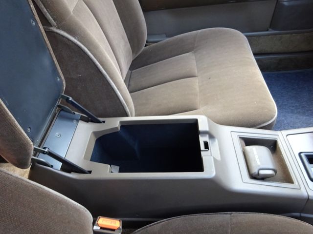 Nissan GLORIA HARDTOP 1989-10 8248-24
