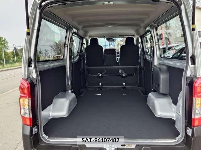 Nissan Caravan 2022-10 265336-17