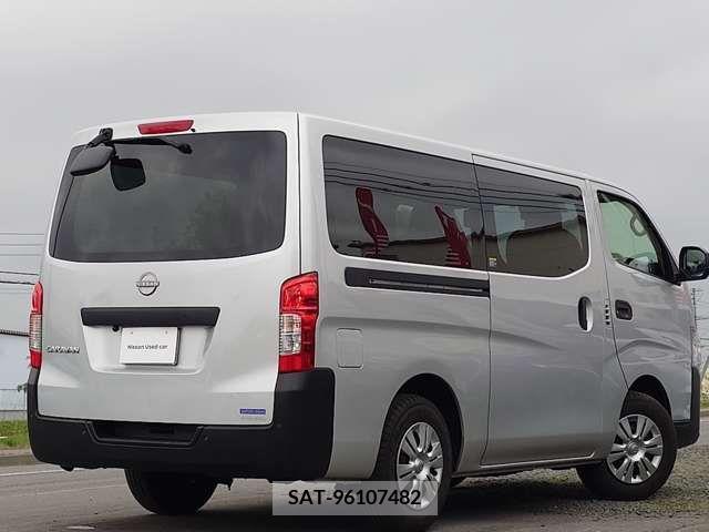 Nissan Caravan 2022-10 265336-1