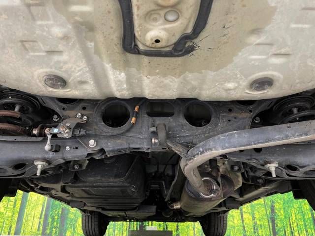 Toyota HARRIER 2016-11 18577-19