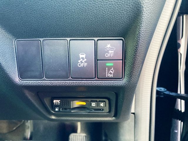Honda e 2018-09 188084-21