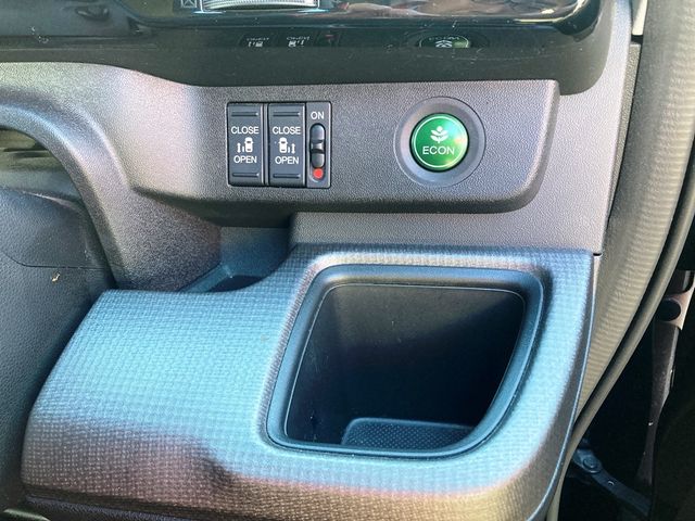 Honda e 2018-09 188084-20
