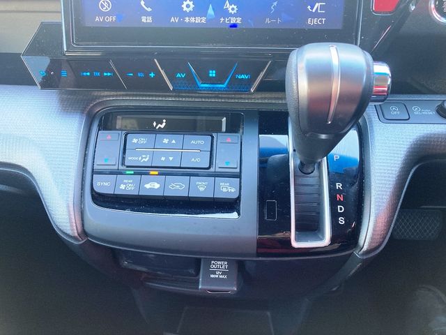 Honda e 2018-09 188084-16