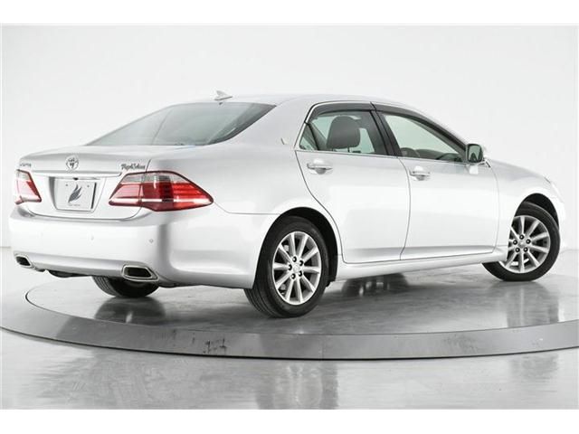 Toyota CROWN SEDAN 2012-09 17373-1