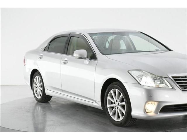 Toyota CROWN SEDAN 2012-09 17373-4
