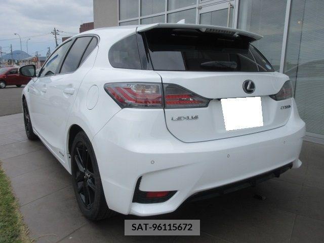 Lexus CT 2015-03 275131-2