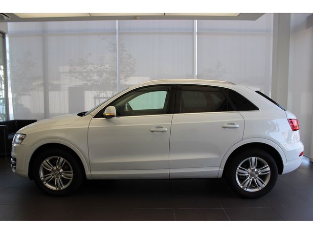 Audi Q3 2014-12 14303-3