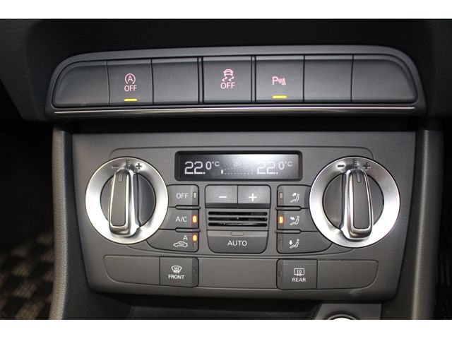 Audi Q3 2014-12 14303-13