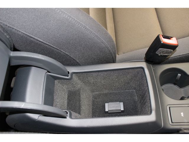 Audi Q3 2014-12 14303-15