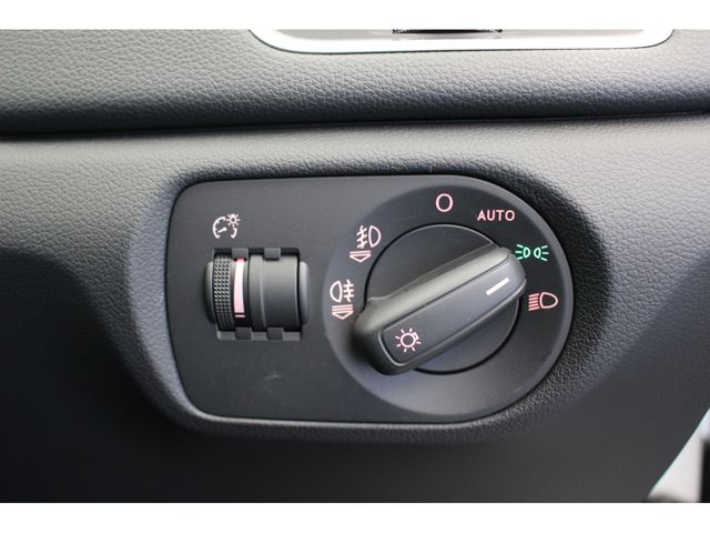 Audi Q3 2014-12 14303-17