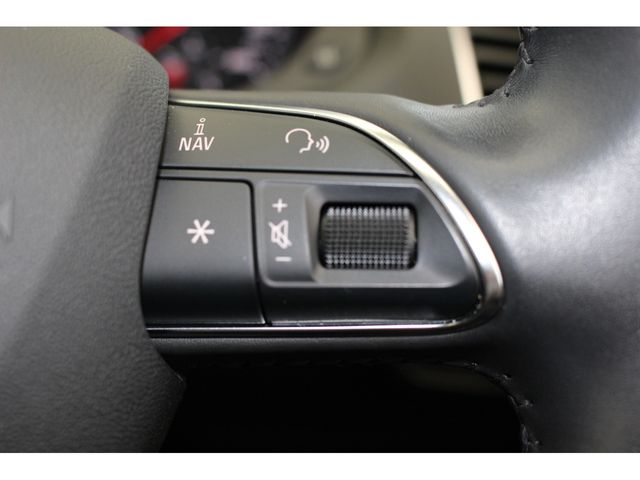Audi Q3 2014-12 14303-18