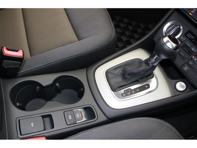 Audi Q3 2014-12 14303-14