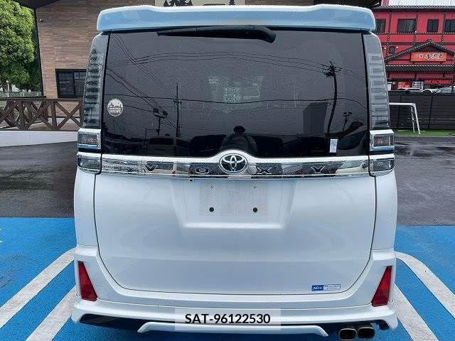 Toyota VOXY 2017-09 288945-18