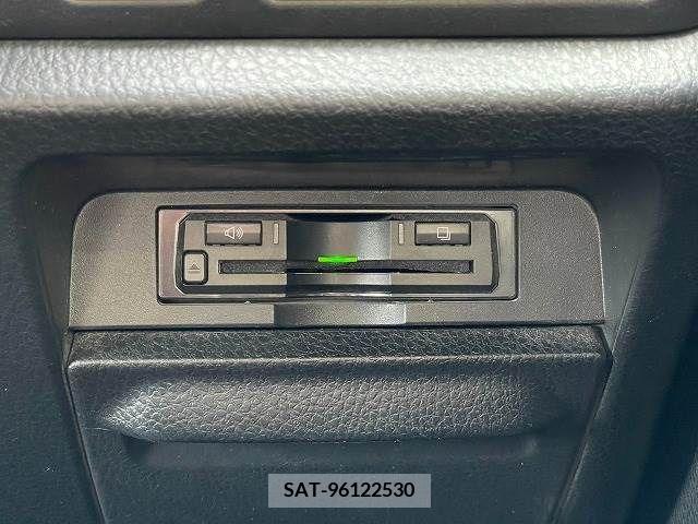 Toyota VOXY 2017-09 288945-8