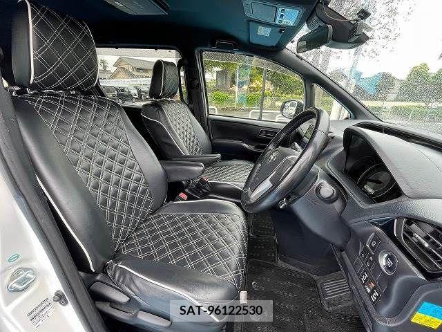 Toyota VOXY 2017-09 288945-9