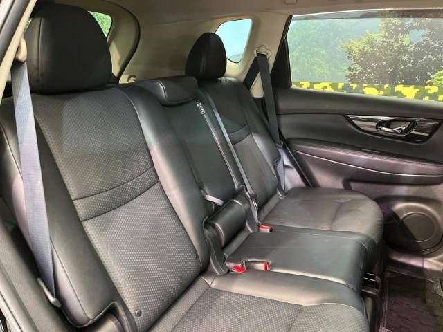 Nissan X-TRAIL 2019-08 12361-9