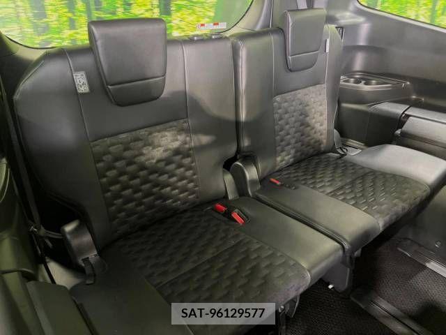 Toyota VOXY 2023-09 335274-10