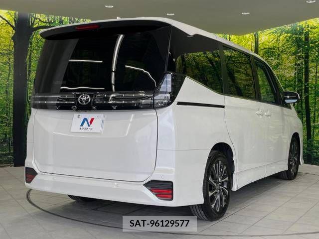 Toyota VOXY 2023-09 335274-18