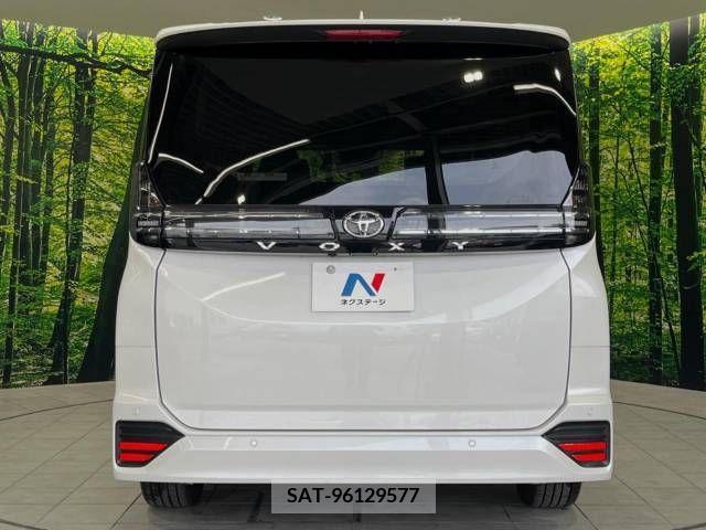 Toyota VOXY 2023-09 335274-16