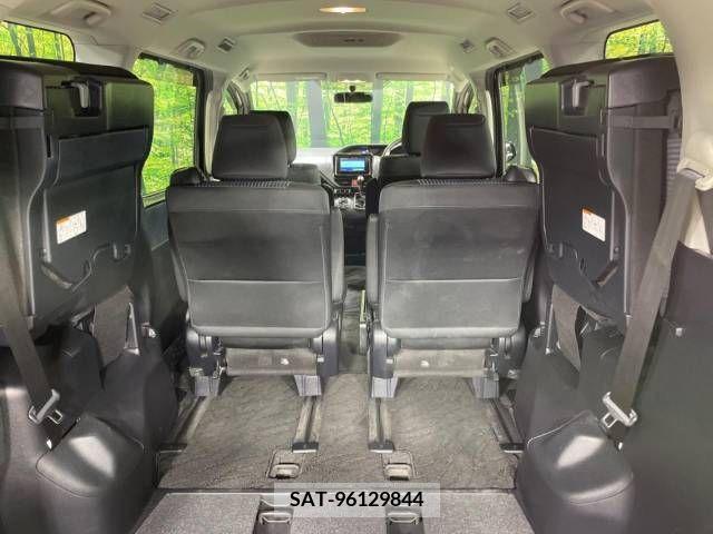 Toyota VOXY 2014-10 321421-10