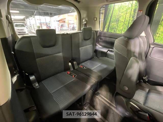 Toyota VOXY 2014-10 321421-9