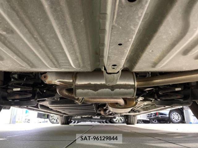 Toyota VOXY 2014-10 321421-19
