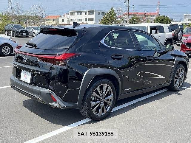 Lexus UX 2019-01 275925-15