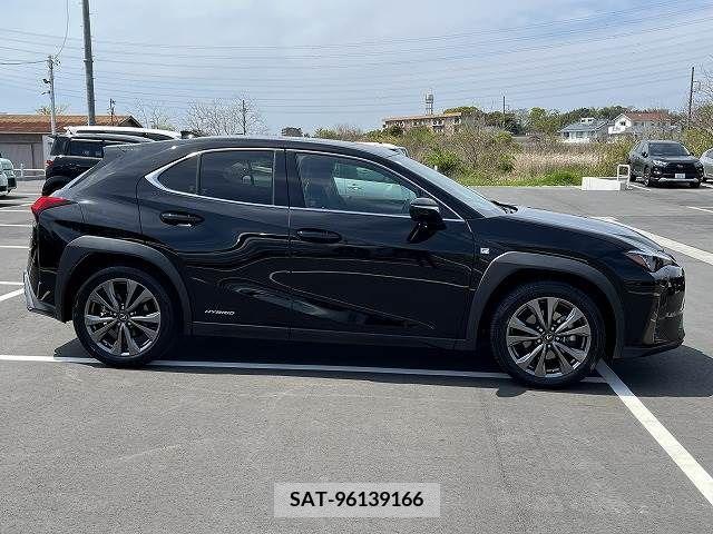 Lexus UX 2019-01 275925-14