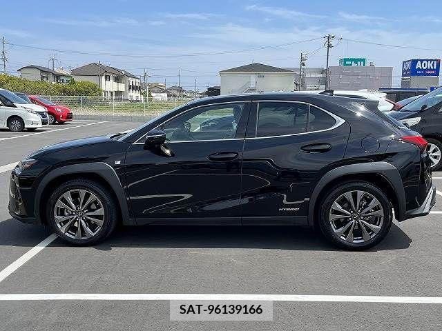 Lexus UX 2019-01 275925-13
