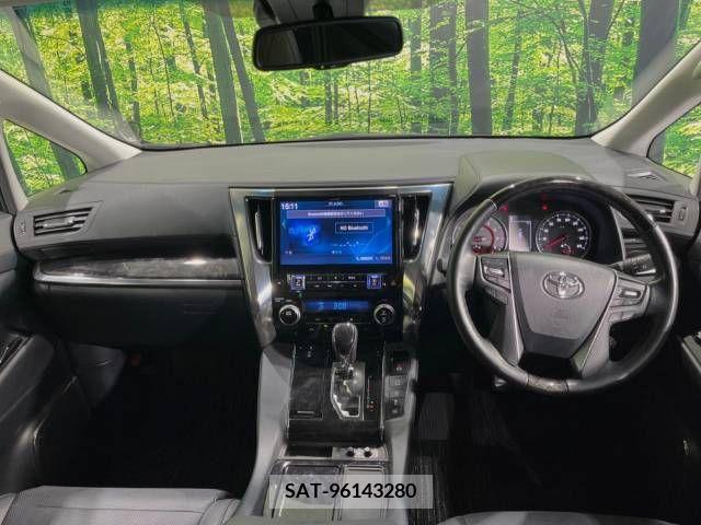 Toyota VELLFIRE 2018-04 287852-1