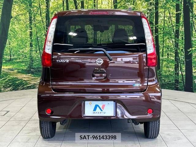 Nissan DAYZ 2015-08 353556-15