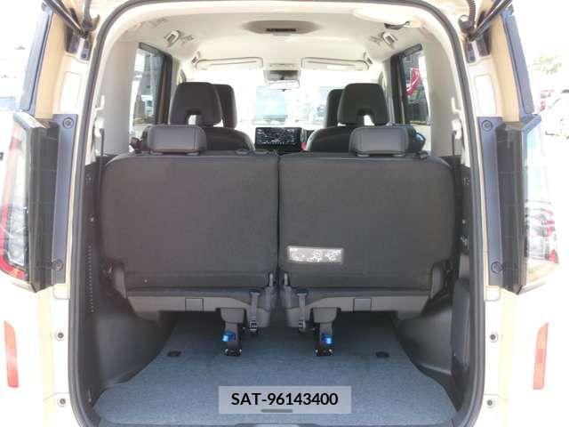 Nissan SERENA 2023-07 333041-18