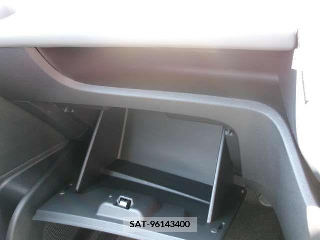 Nissan SERENA 2023-07 333041-14