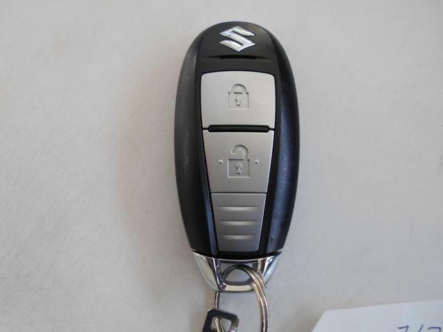 Suzuki SWIFT 2014-10 12697-19