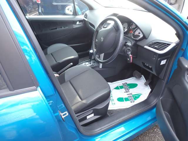 Peugeot 207 2011-12 960-6