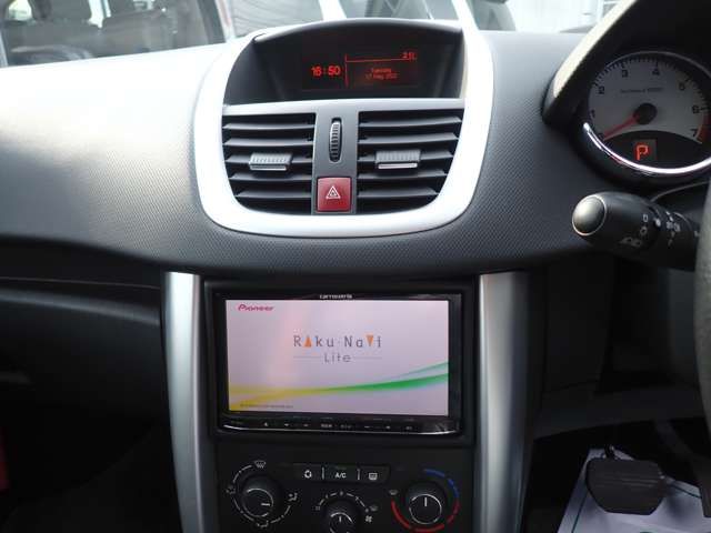 Peugeot 207 2011-12 960-13