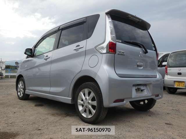 Mitsubishi EK CUSTOM 2013-10 255742-3