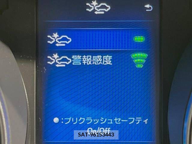 Toyota C-HR 2017-08 330538-3