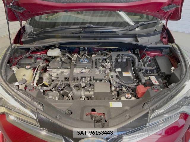 Toyota C-HR 2017-08 330538-18